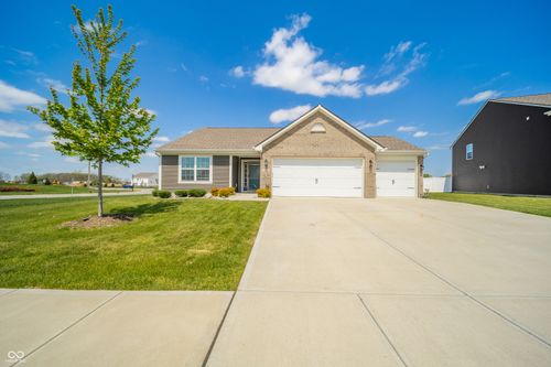 6578 Blackthorne Dr, Pendleton, IN, 46064-6408 | Card Image