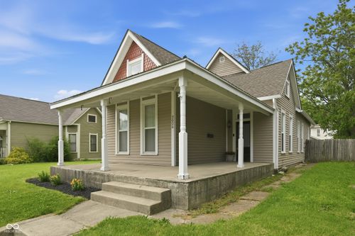 2026 E 10th St, Indianapolis, IN, 46201-2002 | Card Image