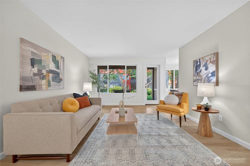 b109-7001 Sand Point Way Ne, Seattle, WA, 98115-6379 | Card Image