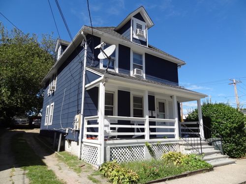 39 Jetland Pl, Bridgeport, CT, 06605-3318 | Card Image