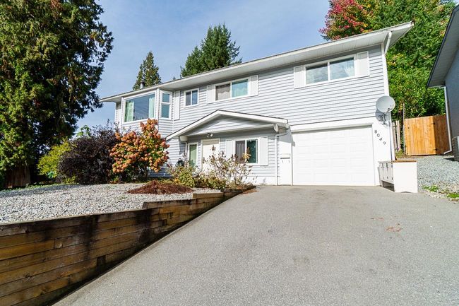 8049 Caribou Street, House other with 4 bedrooms, 2 bathrooms and 3 parking in Mission BC | Image 2