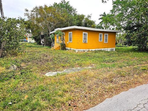 398 Cypress Avenue, Pahokee, FL, 33476 | Card Image