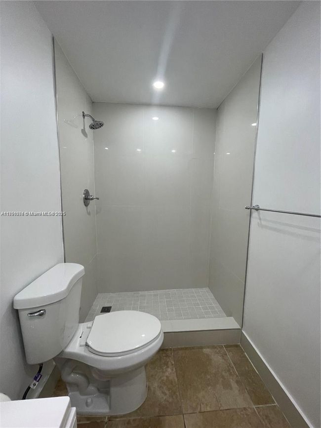 APT-26 - 8607 Sw 68 Th Ct, Condo with 2 bedrooms, 1 bathrooms and null parking in Pinecrest FL | Image 13