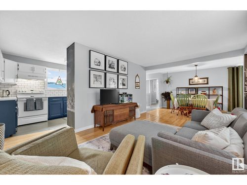 5 Columbia Ave E, Devon, AB, T9G1H9 | Card Image