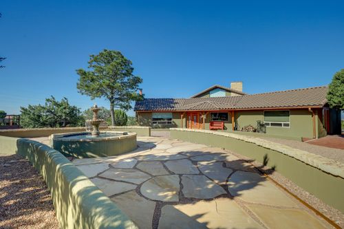 102 Rabbit Rd, Santa Fe, NM, 87508-5984 | Card Image