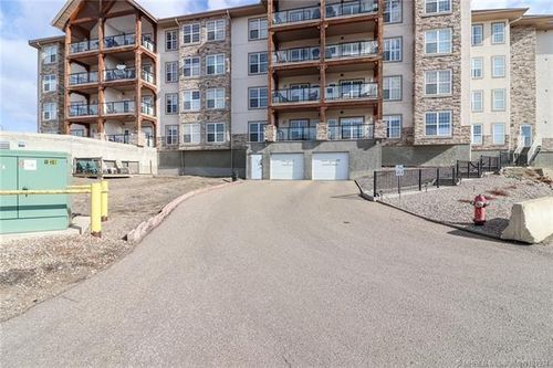 333-201 River Ridge Drive Nw, Medicine Hat, AB, T1A8V5 | Card Image