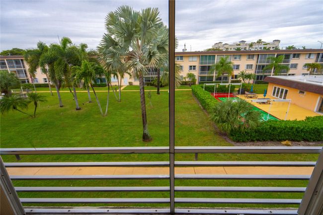 APT-344E - 4500 N Federal Hwy, Condo with 2 bedrooms, 2 bathrooms and null parking in Lighthouse Point FL | Image 14