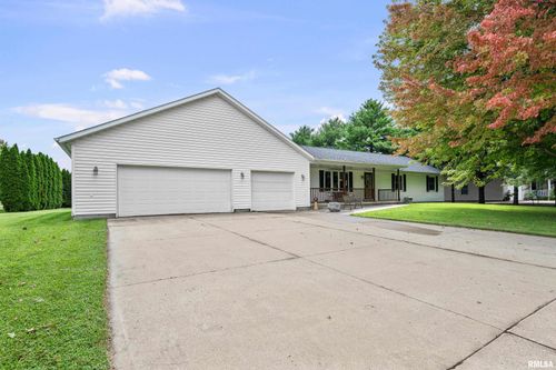 13109 83rd Ave, Blue Grass, IA, 52726-9379 | Card Image