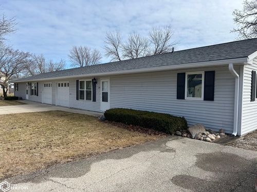 210-200 210 S Washington Ave, Eagle Grove, IA, 50533-2338 | Card Image