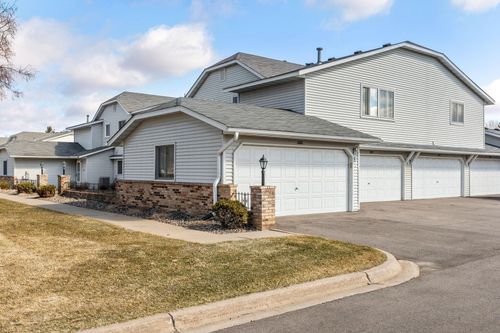 11101 Drake St Nw, Coon Rapids, MN, 55433-3772 | Card Image
