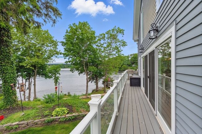 UNIT-3 - 1 Deer Island St, Condo with 2 bedrooms, 3 bathrooms and 2 parking in Amesbury MA | Image 10