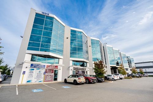 304-15315 66 Ave, Surrey, BC, V3S2A1 | Card Image