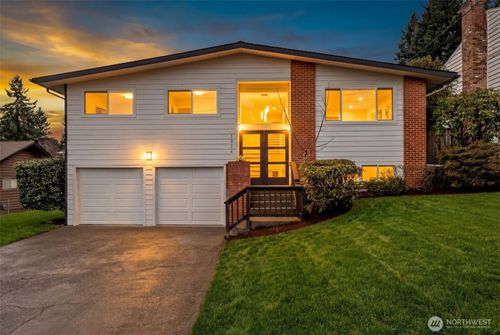 1324 E Walnut St, Kent, WA, 98030-6329 | Card Image