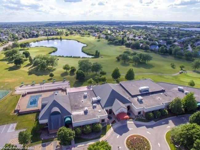 21513 W Douglas Ln, Condo with 3 bedrooms, 2 bathrooms and 2 parking in Plainfield IL | Image 25
