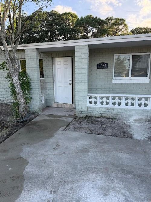 1-1021 Nw 25th Way, Fort Lauderdale, FL, 33311-5710 | Card Image