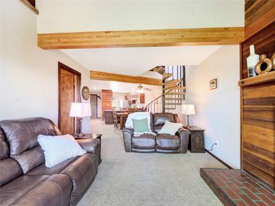 9425 - 9401 Ryan Gulch Road, Condo with 3 bedrooms, 2 bathrooms and null parking in Silverthorne CO | Image 2