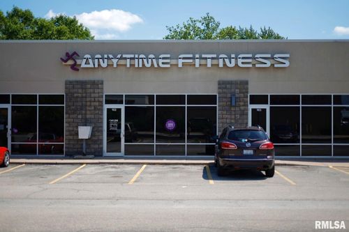 1635 30th St, Rock Island, IL, 61201-3744 | Card Image