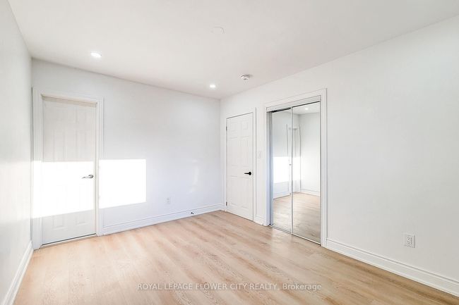 56 Moxley Dr, House other with 6 bedrooms, 4 bathrooms and 5 parking in Hamilton ON | Image 12