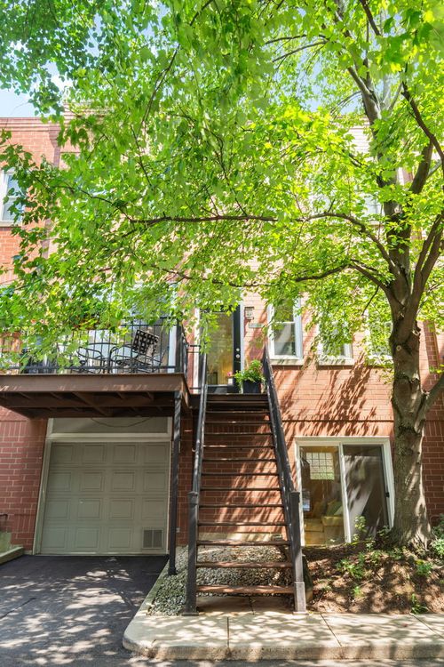 e-2825 N Wolcott Ave, Chicago, IL, 60657-4173 | Card Image