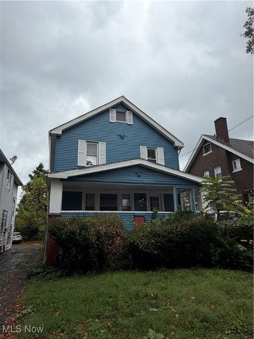 8713 Vineyard Ave, Cleveland, OH, 44105-6624 | Card Image