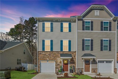 137 Fishermans Way, Poquoson, VA, 23662-1881 | Card Image