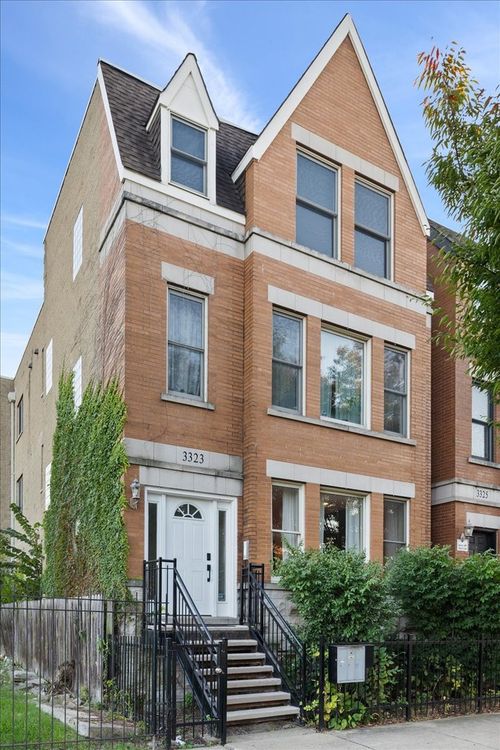 1-3323 W Washington Blvd, Chicago, IL, 60624-3044 | Card Image