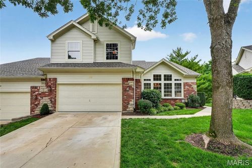 863 Stone Meadow Dr, Chesterfield, MO, 63005-4846 | Card Image