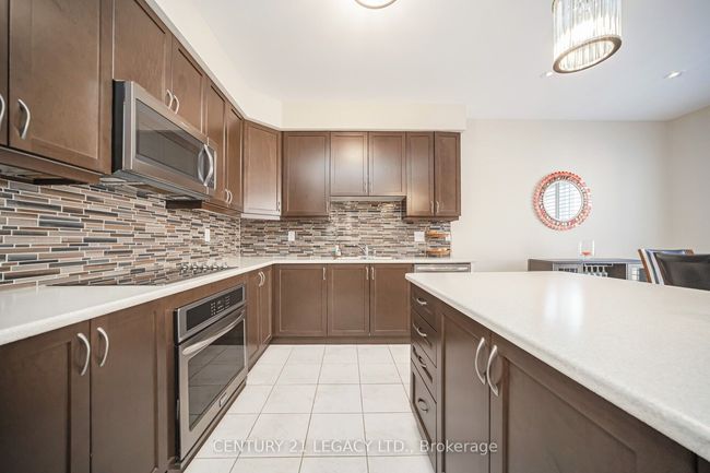 33 Callandar Rd, House other with 4 bedrooms, 3 bathrooms and 4 parking in Brampton ON | Image 18