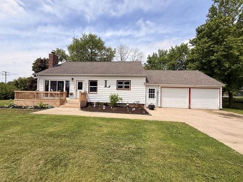 1001 Sunset Dr, Gowrie, IA, 50543-7465 | Card Image