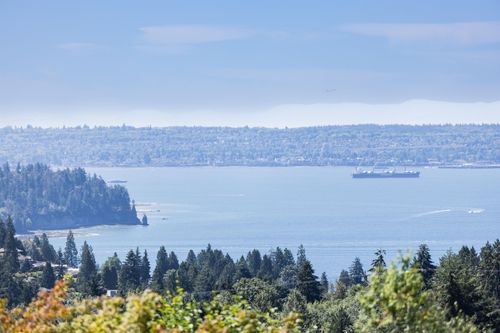 790 Fairmile Rd, West Vancouver, BC, V7S1R2 | Card Image