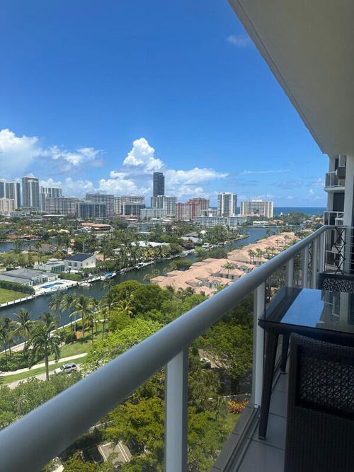 1403-3640 Yacht Club Dr, Aventura, FL, 33180-3558 | Card Image