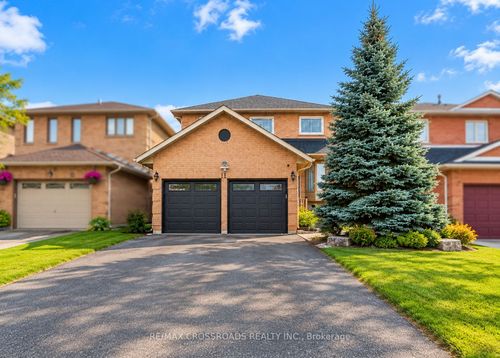 11 Murkar Cres, Whitby, ON, L1N8Y4 | Card Image