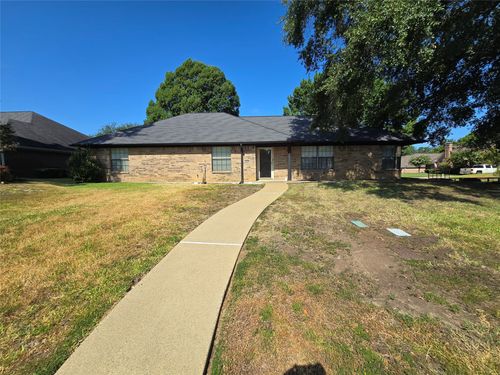 200 Lakewood Dr, Longview, TX, 75604-1492 | Card Image