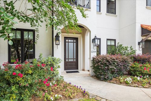 1249 Gardenia Dr, Houston, TX, 77018-4211 | Card Image