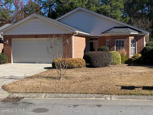 136 Mallard Ln, Pinehurst, NC, 28374-8102 | Card Image