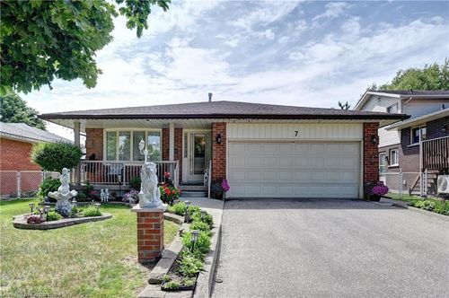 7 Quaiser St, Kitchener, ON, N2A3R5 | Card Image