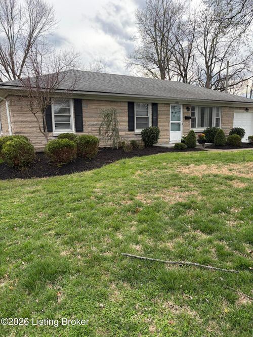 1904 Lampter Ave, Louisville, KY, 40216-2520 | Card Image