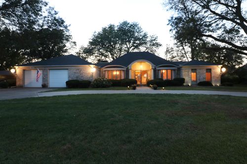 1423 18th Ave W, Spencer, IA, 51301-2732 | Card Image