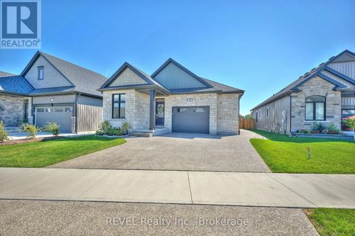 99 Homestead Dr, Niagara Falls, ON, L0S1J0 | Card Image