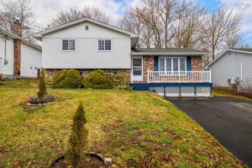 162 Sunnyvale Cres, Lower Sackville, NS, B4E2S5 | Card Image