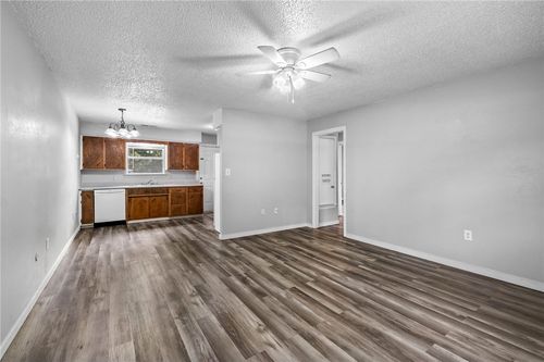 4-1309 S Washington Ave, Fayetteville, AR, 72701-6663 | Card Image