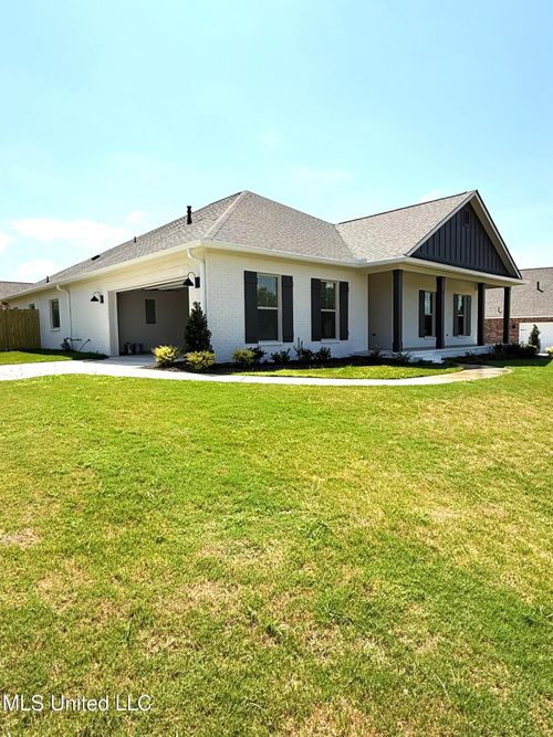 111 Saratoga Dr, Jackson, MS, 39211 | Card Image