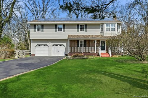 41 N Country Rd, Shoreham, NY, 11786-1342 | Card Image