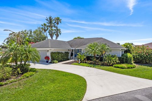19 Sovereign Way, Hutchinson Island, FL, 34949-8366 | Card Image