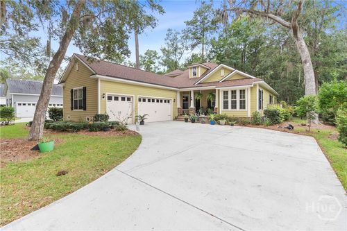 175 Long Creek Ln, Richmond Hill, GA, 31324-8602 | Card Image