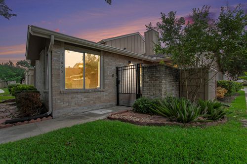 11625 Lakeside Park Dr, Houston, TX, 77077-6767 | Card Image