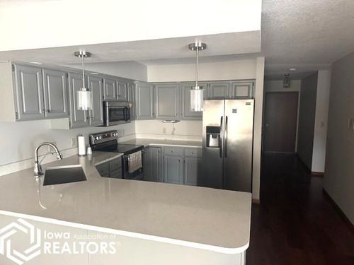 apt-5-215 E Mcgregor St, Algona, IA, 50511-2708 | Card Image