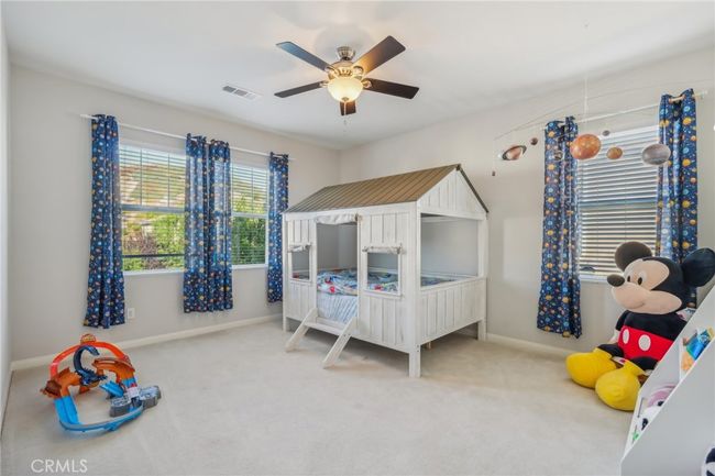 19216 Bension Dr, House other with 6 bedrooms, 4 bathrooms and 2 parking in Santa Clarita CA | Image 24