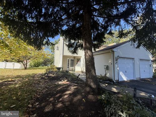 44 Kern Dr, PERKASIE, PA, 18944-4147 | Card Image