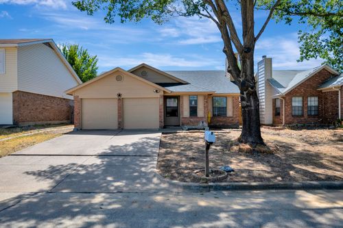 4210 Meadow Park Drive, Arlington, TX, 76017 | Card Image